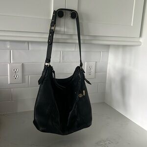 Black Giani Bernini genuine leather shoulder bag in excellent condition